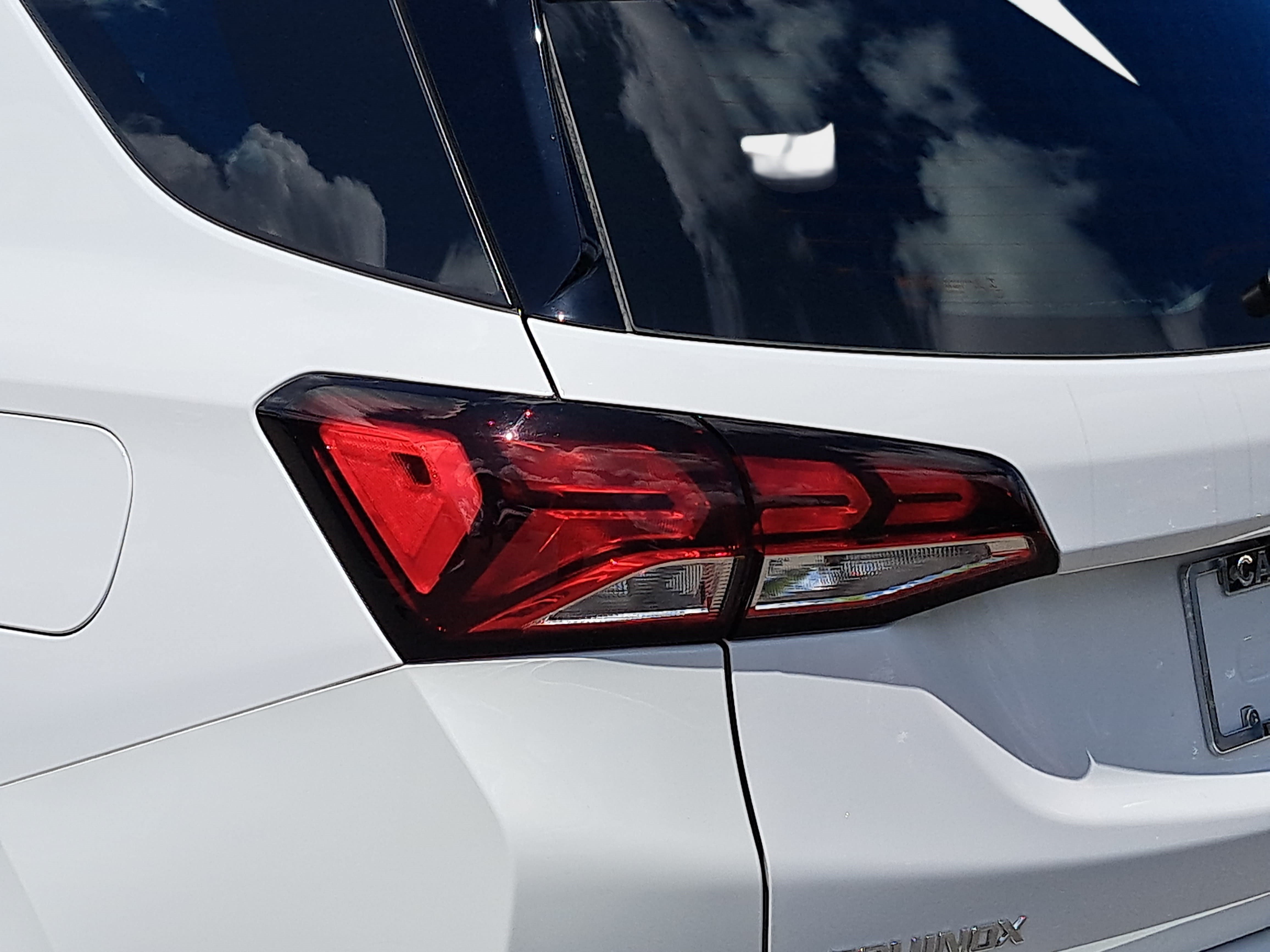 Used 2023 Chevrolet Equinox LS FWD image 31