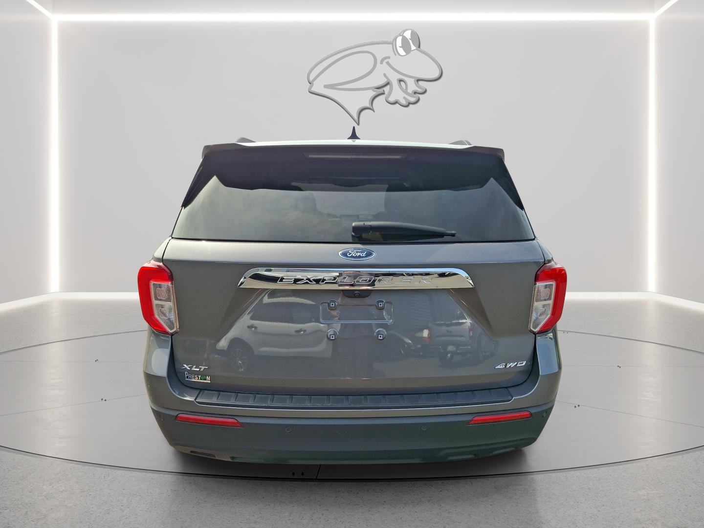 Used 2023 Ford Explorer XLT image 4