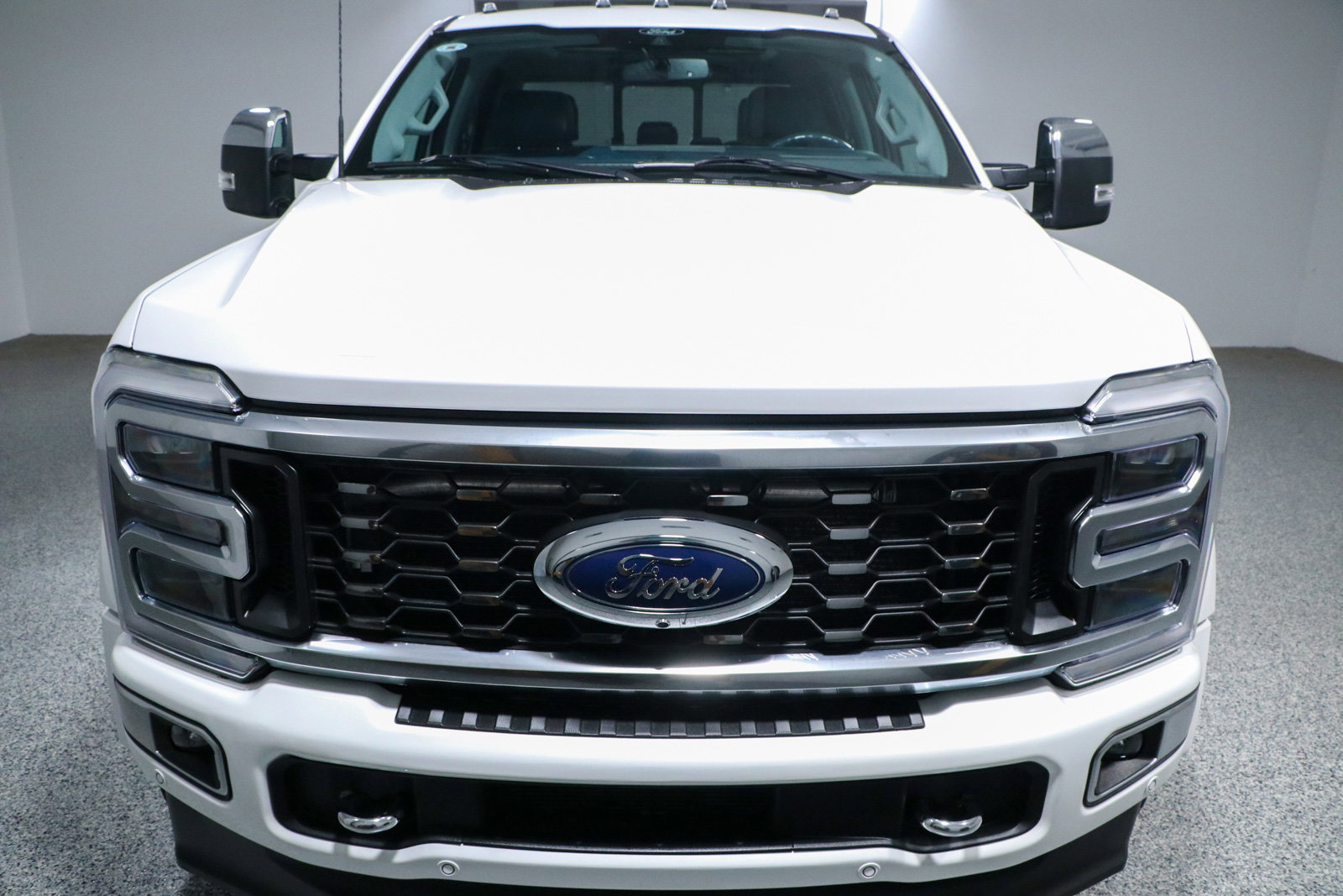 Used 2024 Ford F450 Limited w/ FX4 Off-Road Package image 4