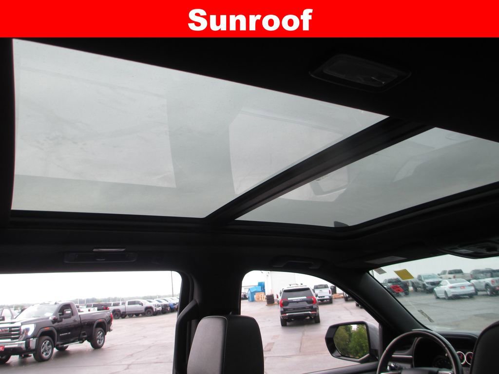 Used 2021 Chevrolet Suburban Z71 AWD/4WD image 16