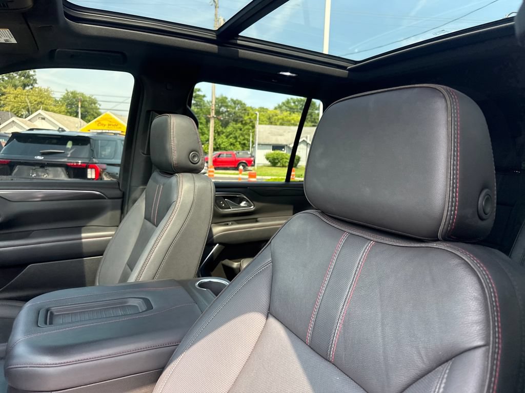 Used 2022 Chevrolet Tahoe RST w/ Luxury Package AWD/4WD image 29