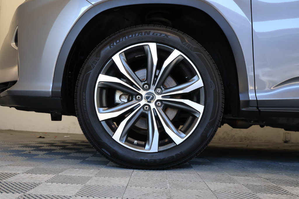 Used 2018 Lexus RX 350L FWD image 9