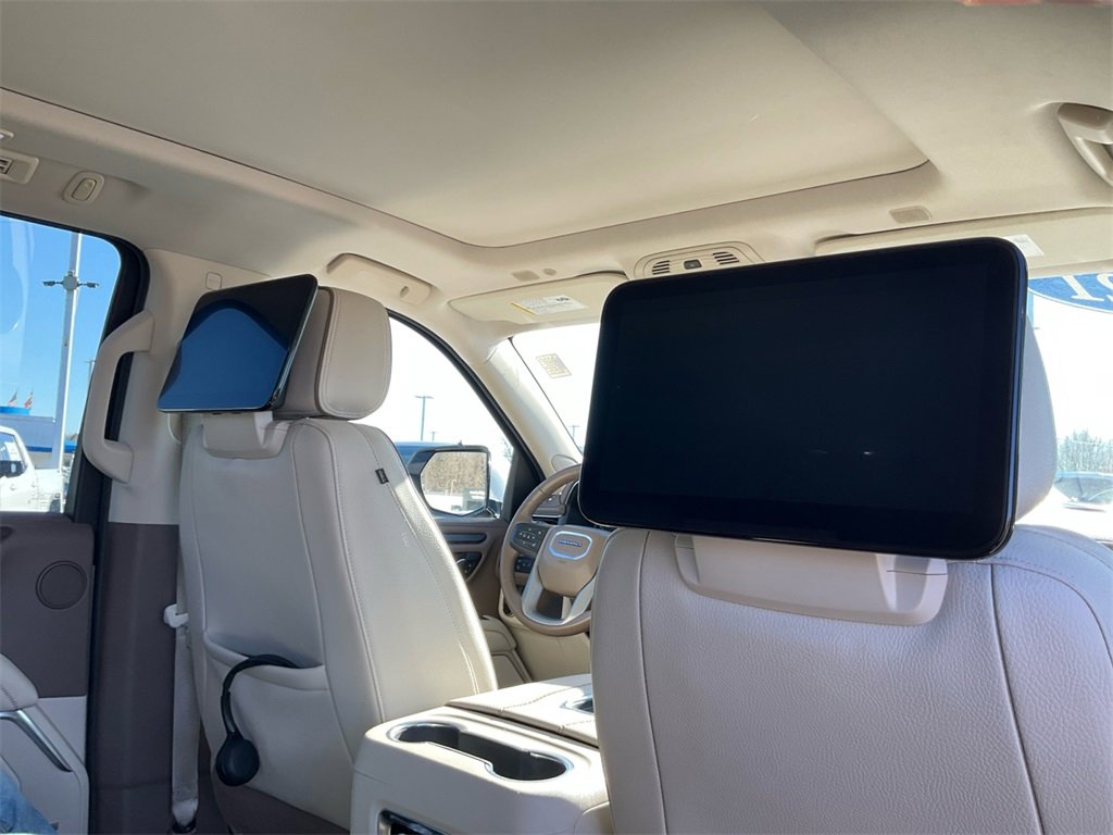 Used 2021 GMC Yukon XL Denali w/ Advanced Technology Package image 21
