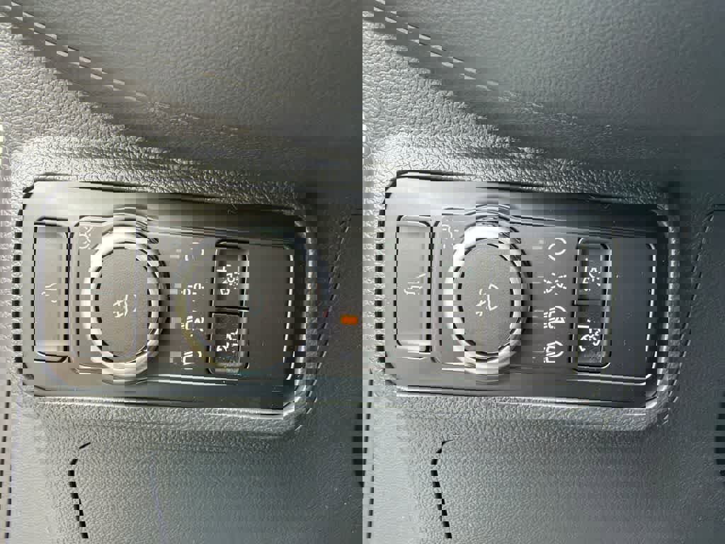 New 2026 Ford Explorer ST-Line w/ ST-Line Street Pack image 31