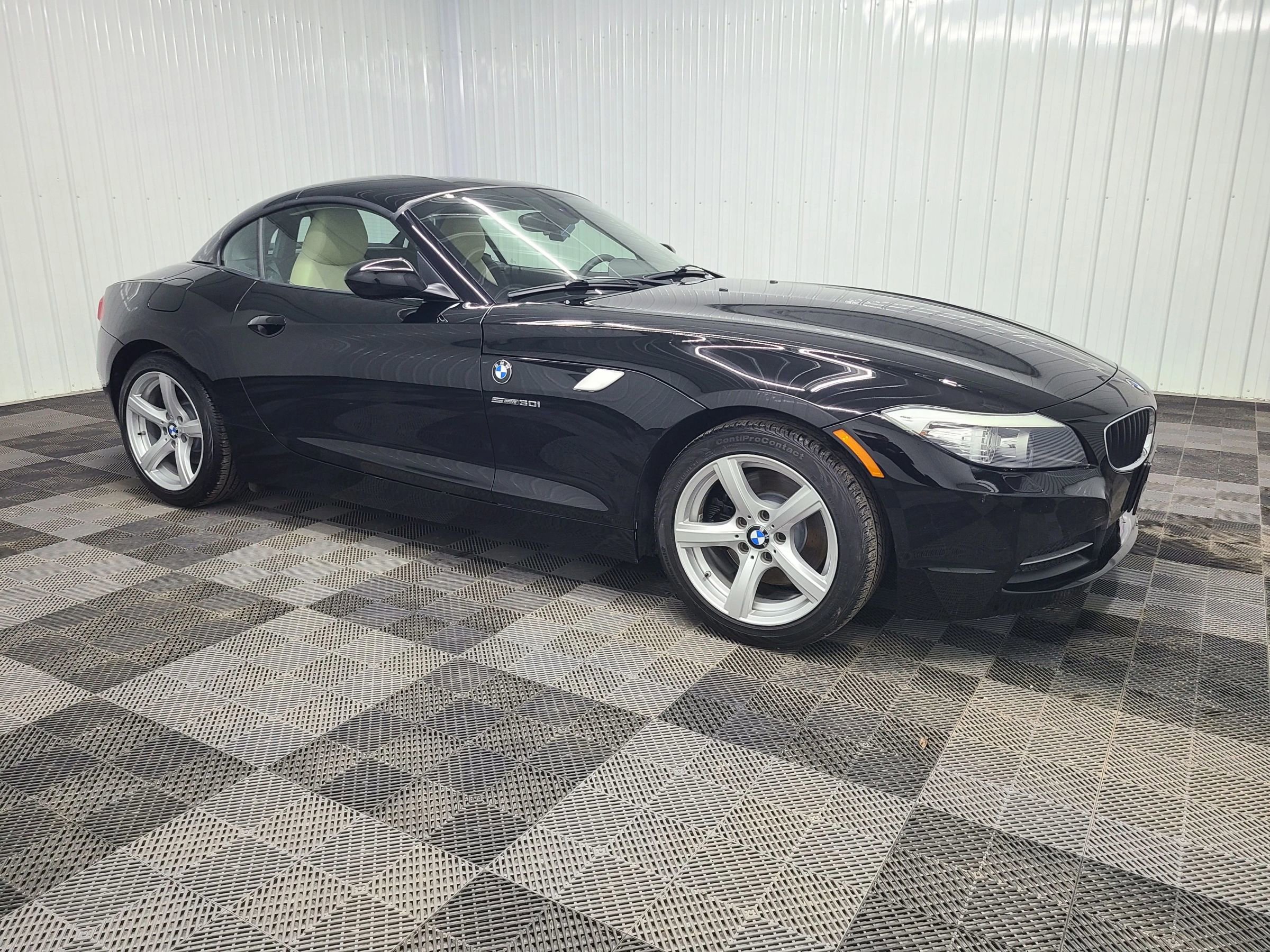 Used 2011 BMW Z4 sDrive30i RWD image 1