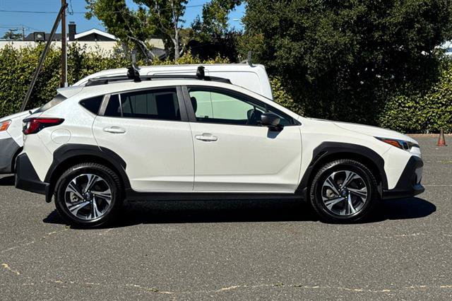 Used 2024 Subaru Crosstrek 2.0i Premium AWD/4WD image 2