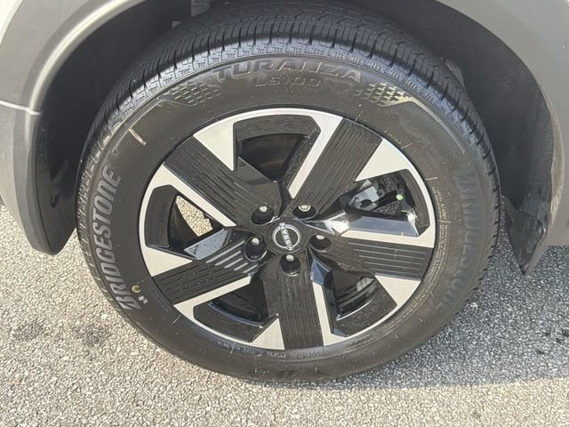 Certified 2026 Nissan Kicks SV w/ SV Premium Package AWD/4WD image 19