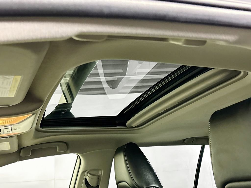 Used 2021 Toyota RAV4 XLE Premium image 18