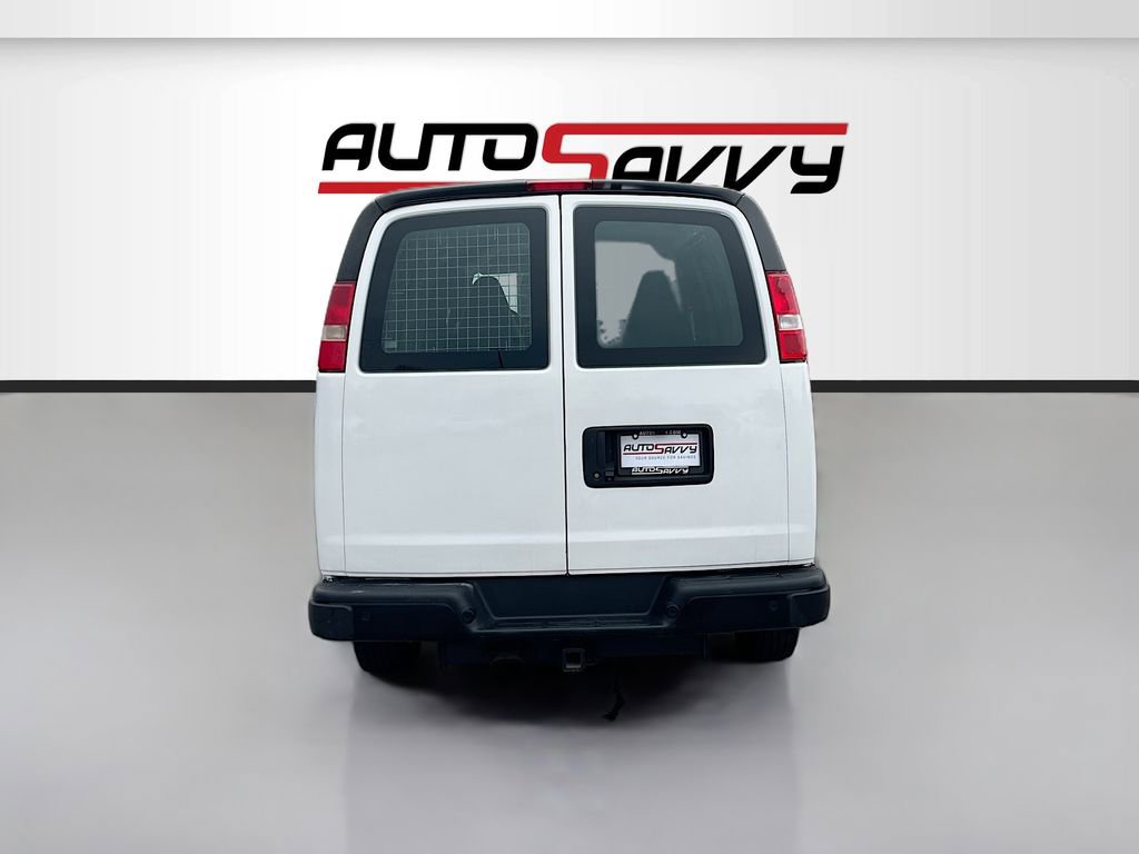 Used 2023 GMC Savana 3500 w/ Driver Convenience Package RWD image 7