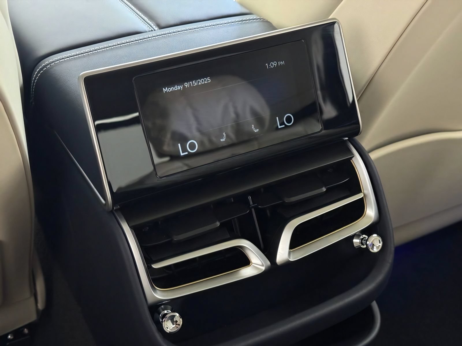 New 2026 Bentley Flying Spur Plug-In Hybrid AWD/4WD image 26