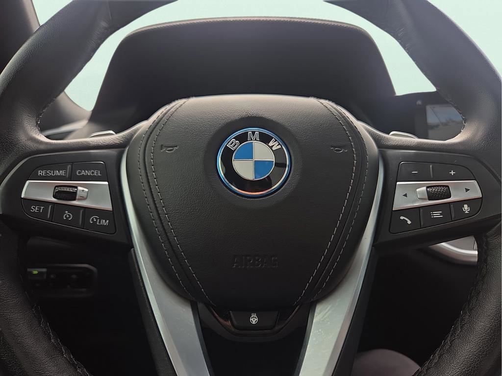 Used 2022 BMW X5 xDrive45e w/ Climate Comfort Package AWD/4WD image 16