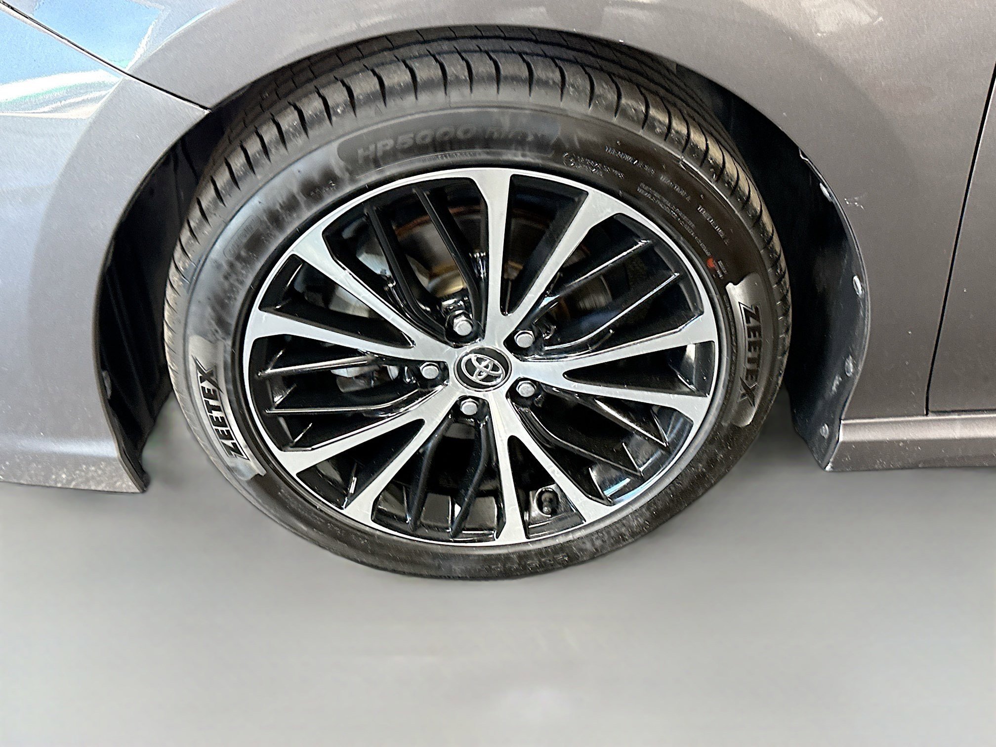 Used 2020 Toyota Camry SE FWD image 37