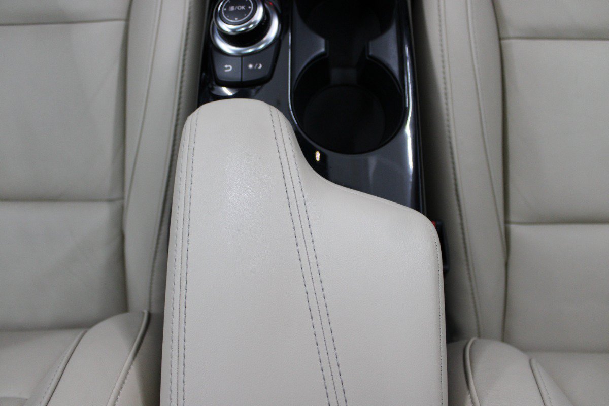 Used 2017 INFINITI QX30 Premium FWD image 30