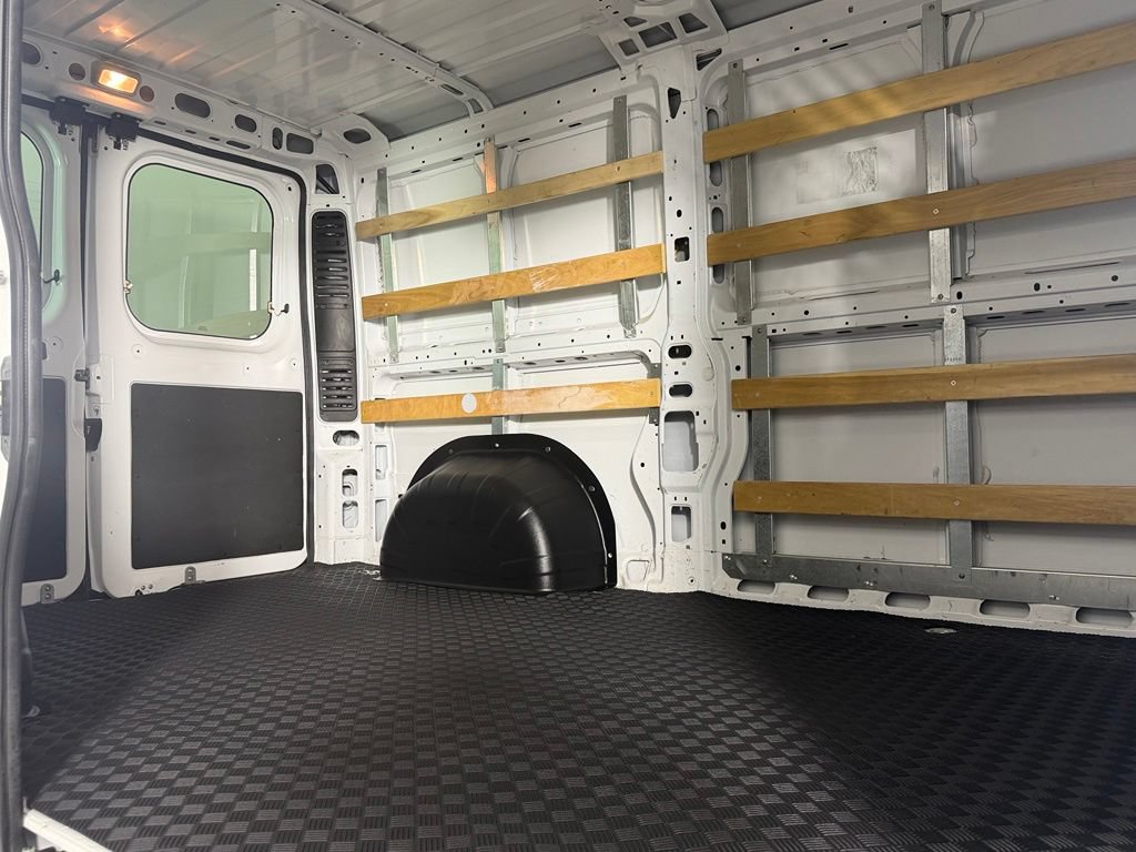 Used 2025 RAM ProMaster 2500 w/ U-Haul Equipment Group FWD image 28