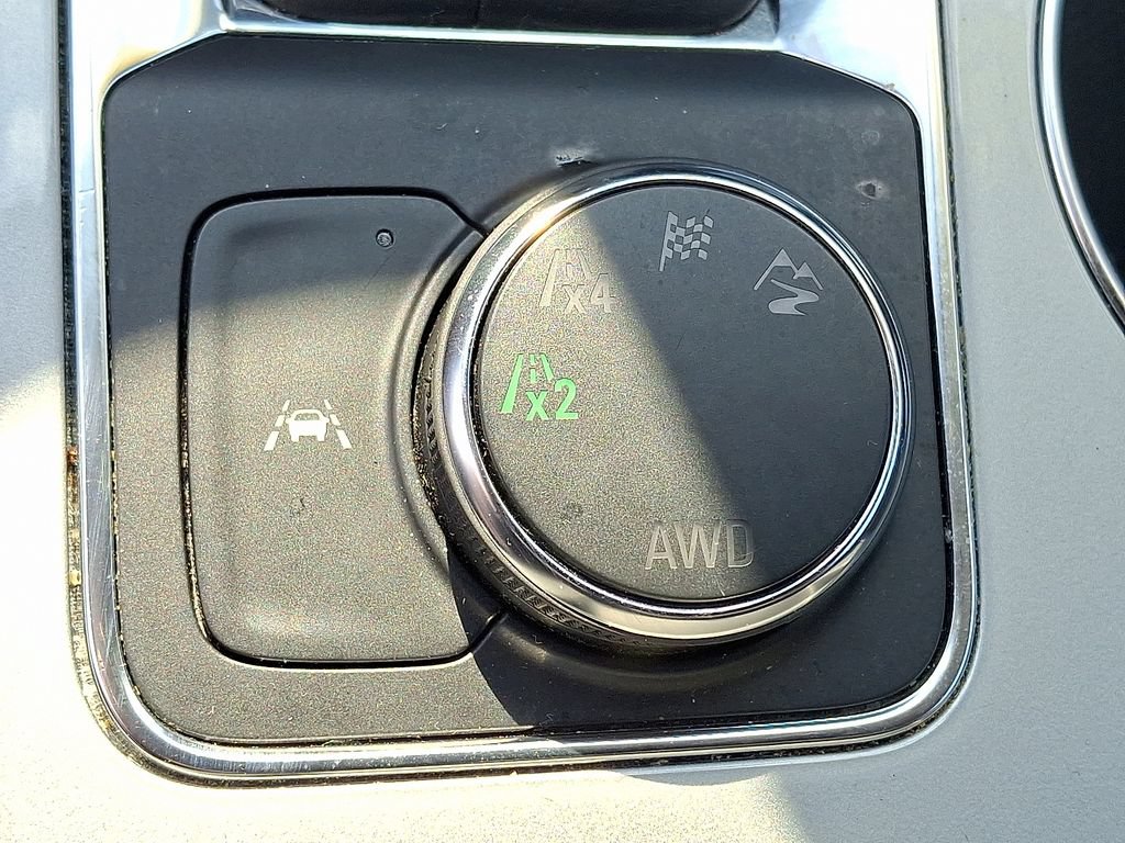 Used 2025 Chevrolet Blazer LT AWD/4WD image 25