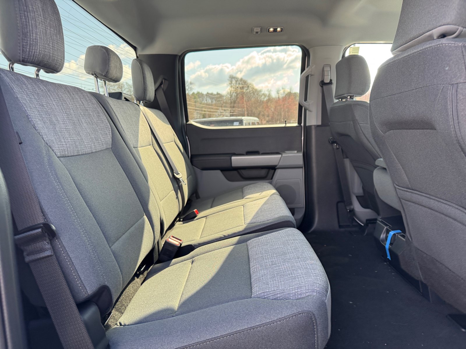 New 2026 Ford F250 XLT w/ FX4 Off-Road Package AWD/4WD image 28