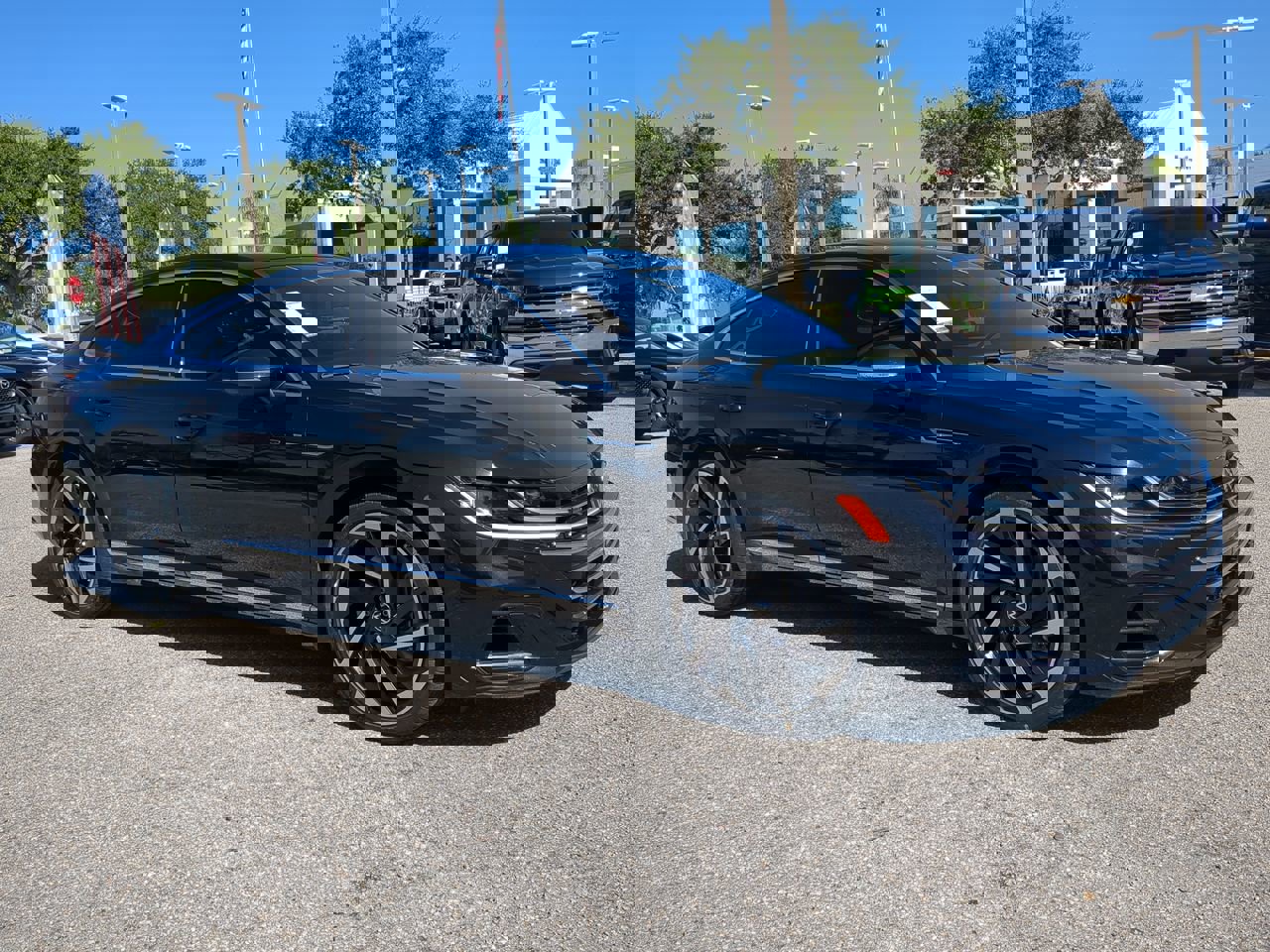 Used 2021 Volkswagen Arteon SEL Premium image 2