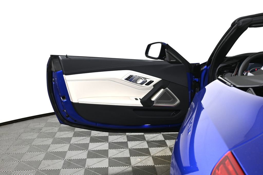 New 2026 BMW Z4 sDrive30i w/ Premium Package RWD image 35