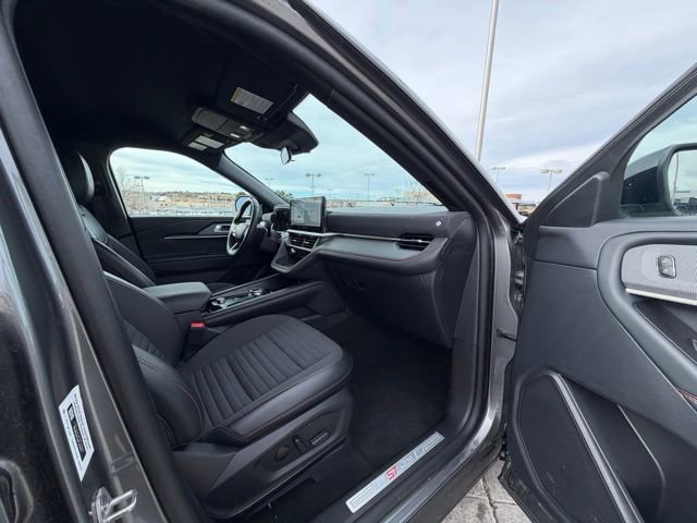 Used 2025 Ford Explorer ST-Line w/ ST-Line Street Pack image 30