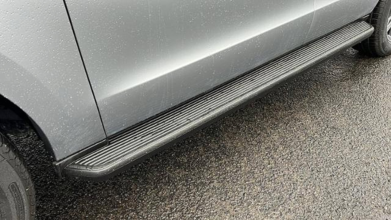 Used 2024 Ford Expedition Limited image 10