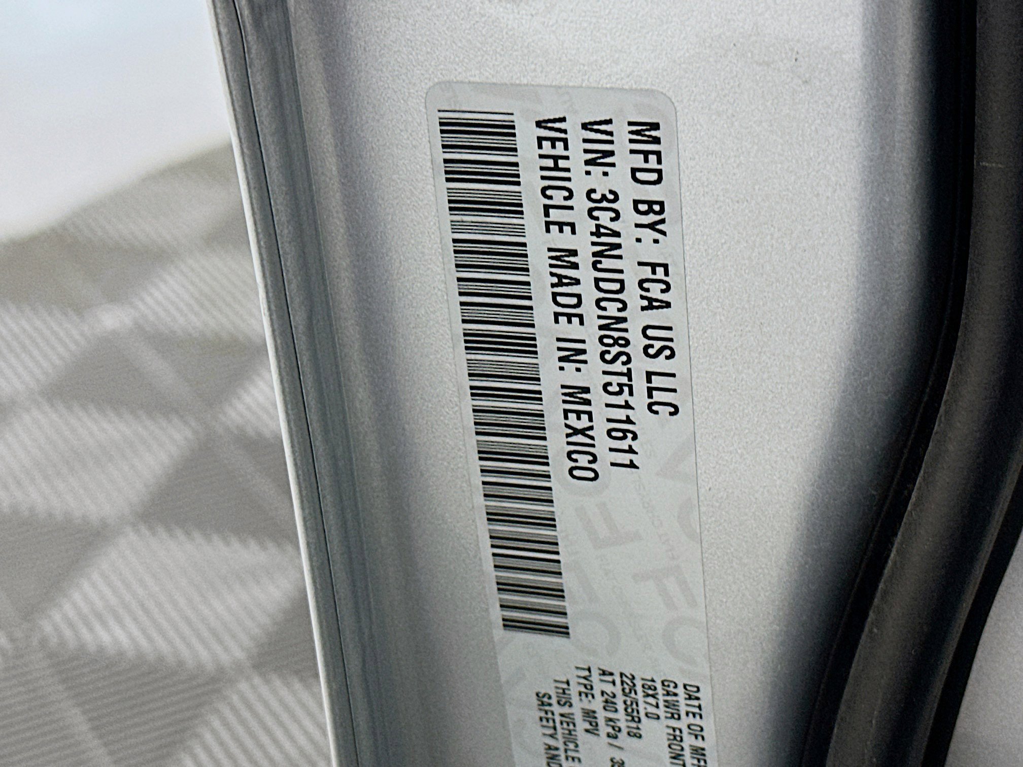 Used 2025 Jeep Compass Limited image 12