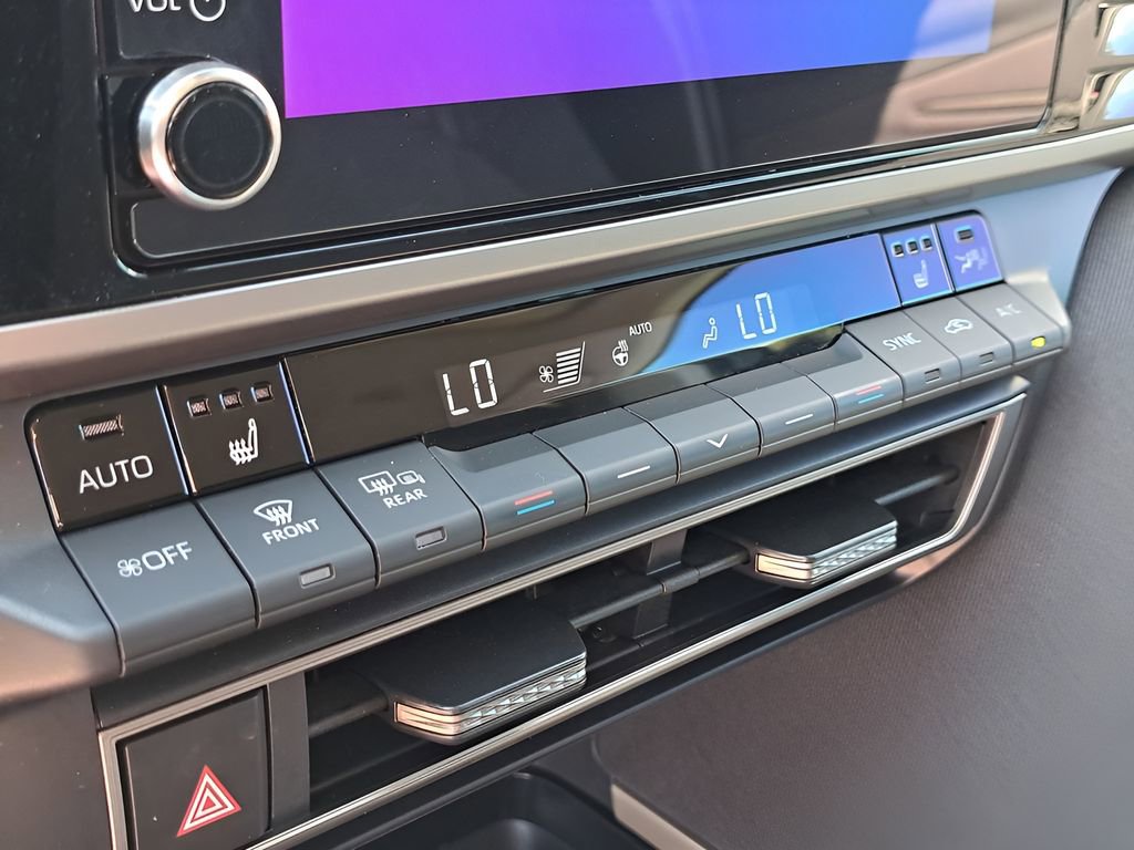 Used 2026 Toyota Camry LE w/ Convenience Package image 23