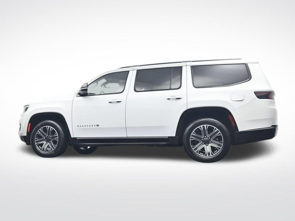 Used 2024 Jeep Wagoneer Series II w/ Flexible Seating Group image 29