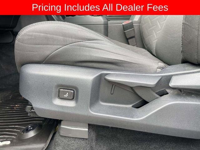 Used 2025 Toyota Tacoma SR AWD/4WD image 19