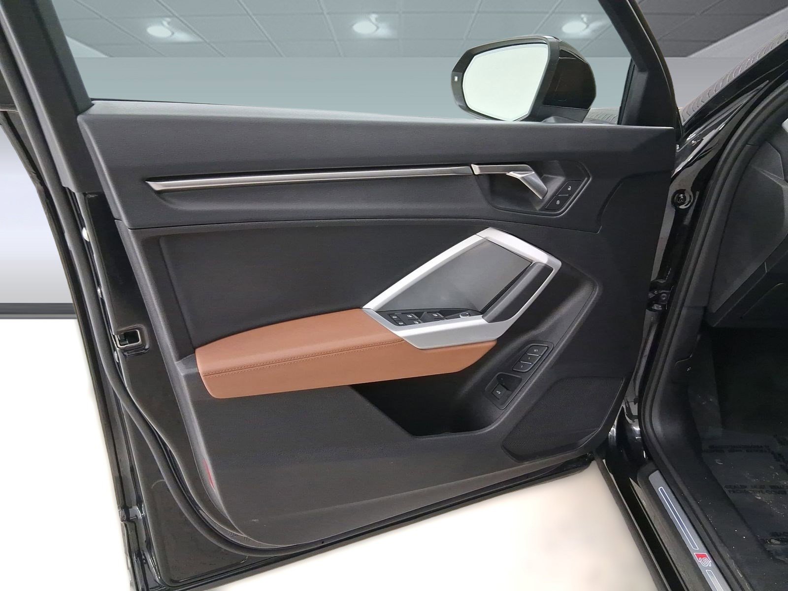 Used 2025 Audi Q3 2.0T Premium w/ Convenience Package image 22