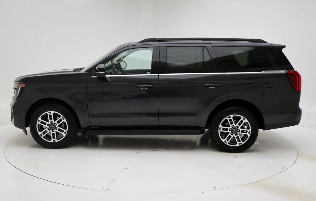 Used 2025 Ford Expedition Active AWD/4WD image 5
