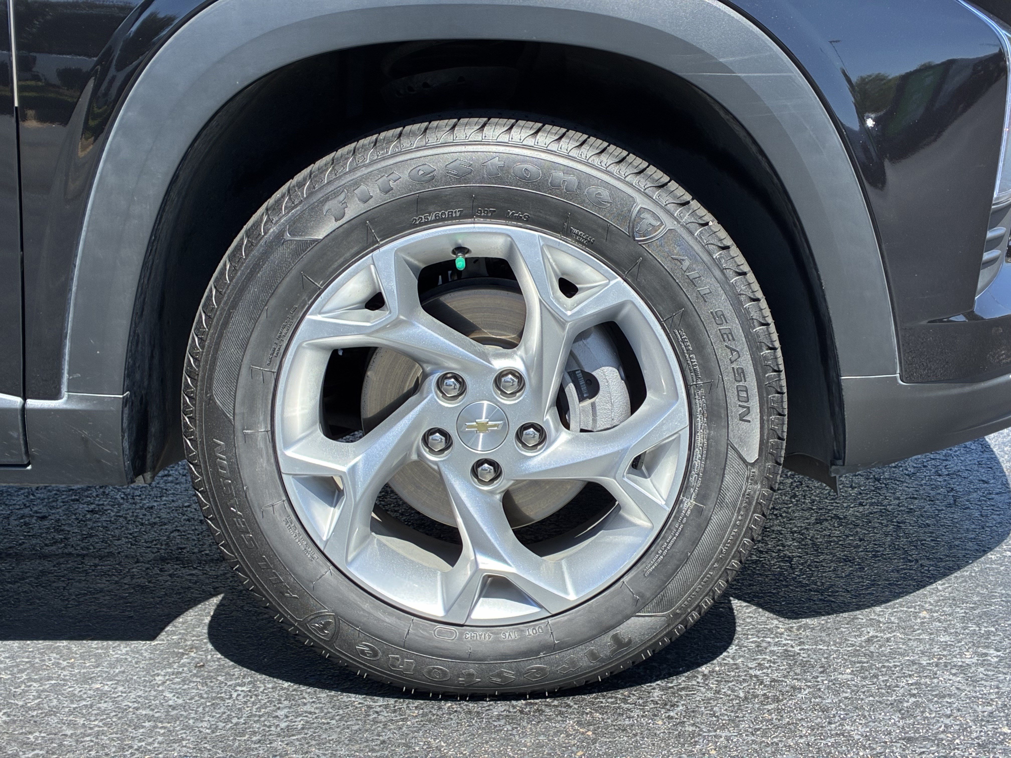 Used 2025 Chevrolet Trax LS w/ LS Convenience Package FWD image 6