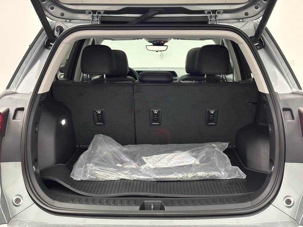 New 2026 GMC Terrain Denali w/ LPO, Floor Liner Package image 11