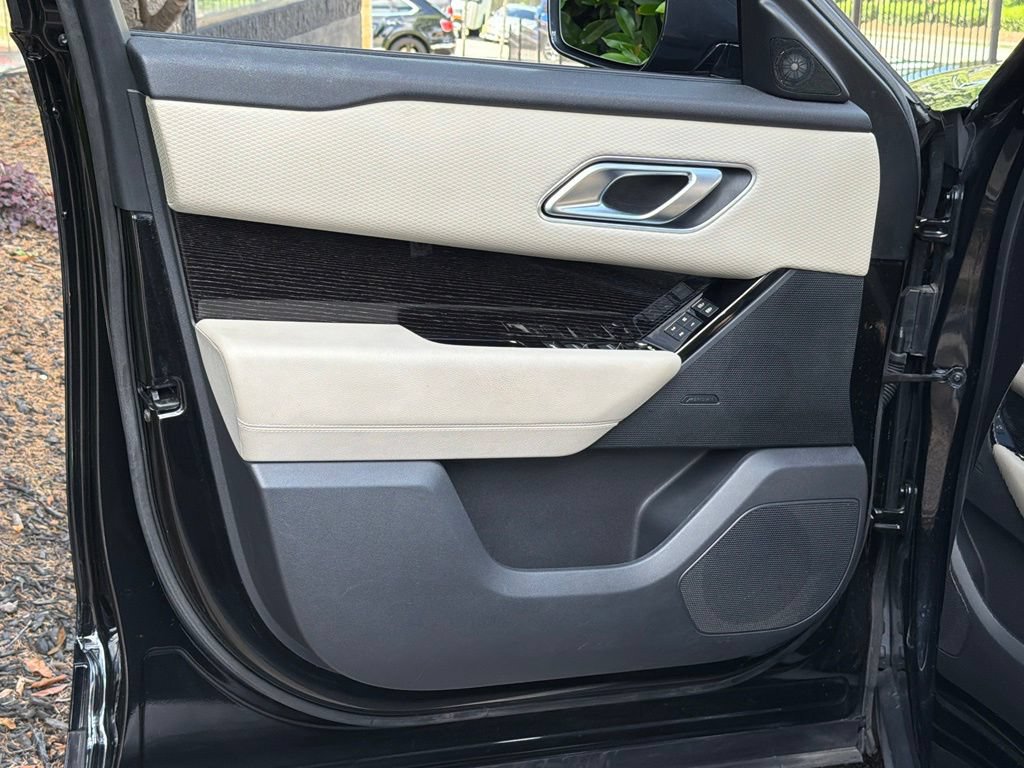 Used 2021 Land Rover Range Rover Velar R-Dynamic S AWD/4WD image 28