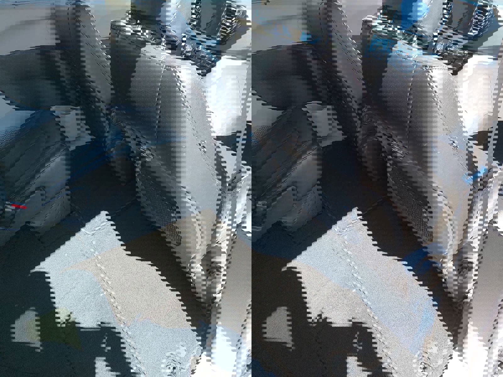 Used 2023 Chrysler Pacifica Touring-L image 12