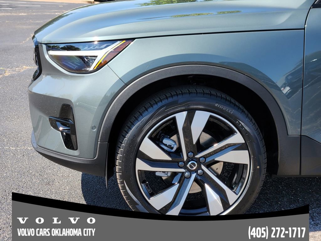 New 2026 Volvo XC40 B4 Plus w/ Protection Package Premier image 6