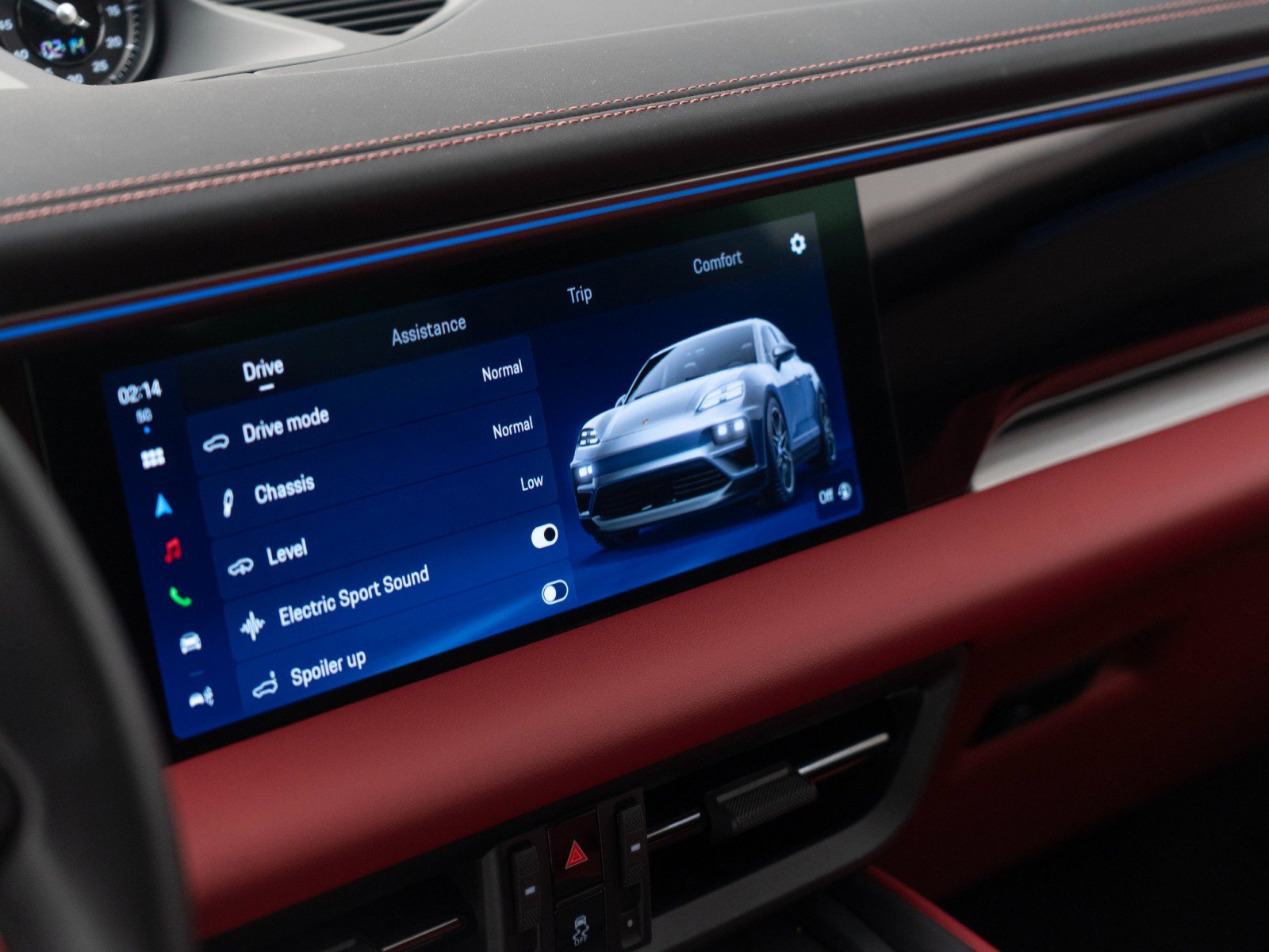 Certified 2025 Porsche Macan Electric image 26