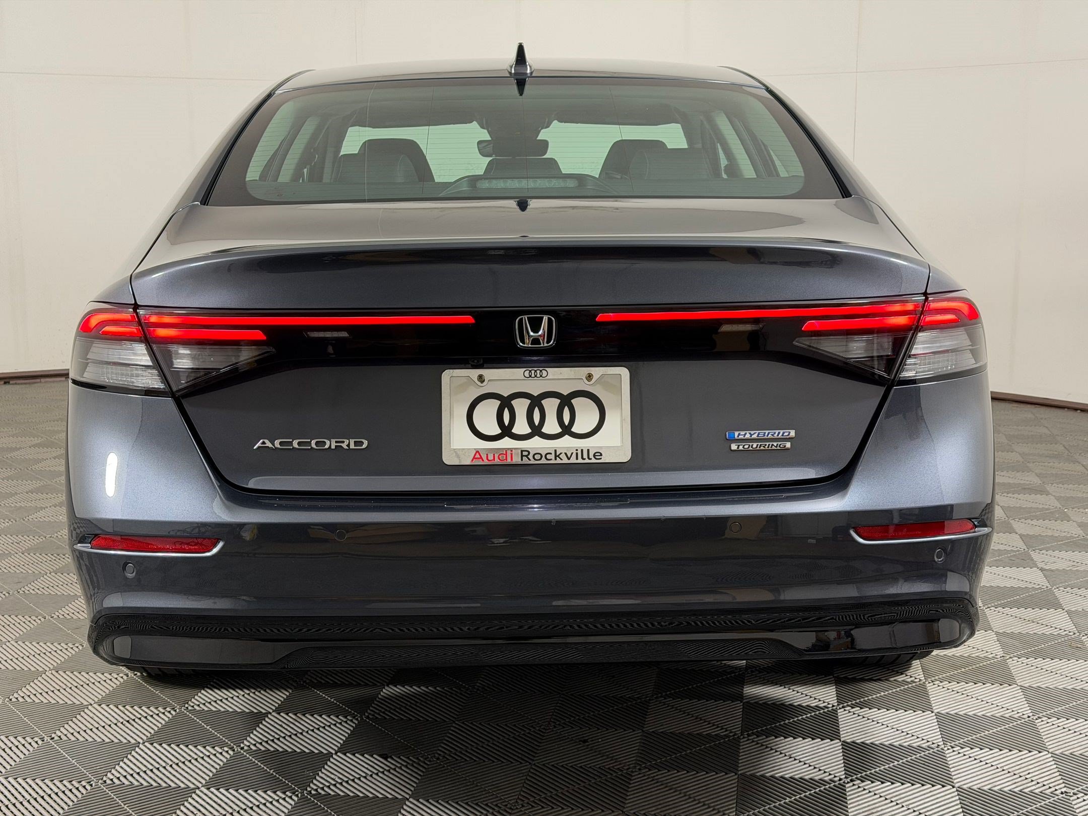 Used 2023 Honda Accord Touring image 10