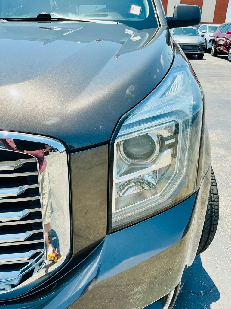 Used 2019 GMC Yukon Denali w/ Denali Ultimate Package AWD/4WD image 4