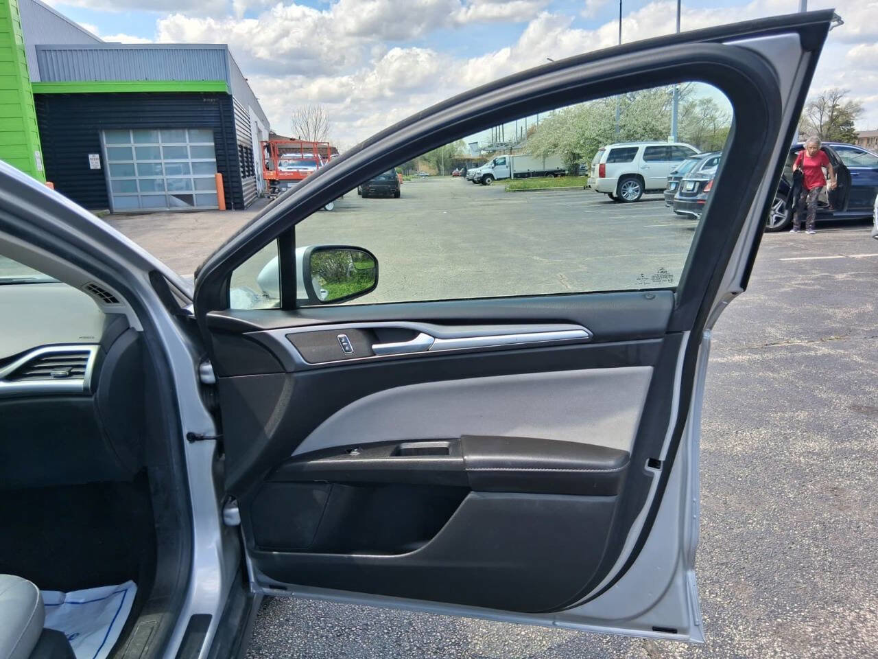 Used 2014 Ford Fusion S FWD image 10