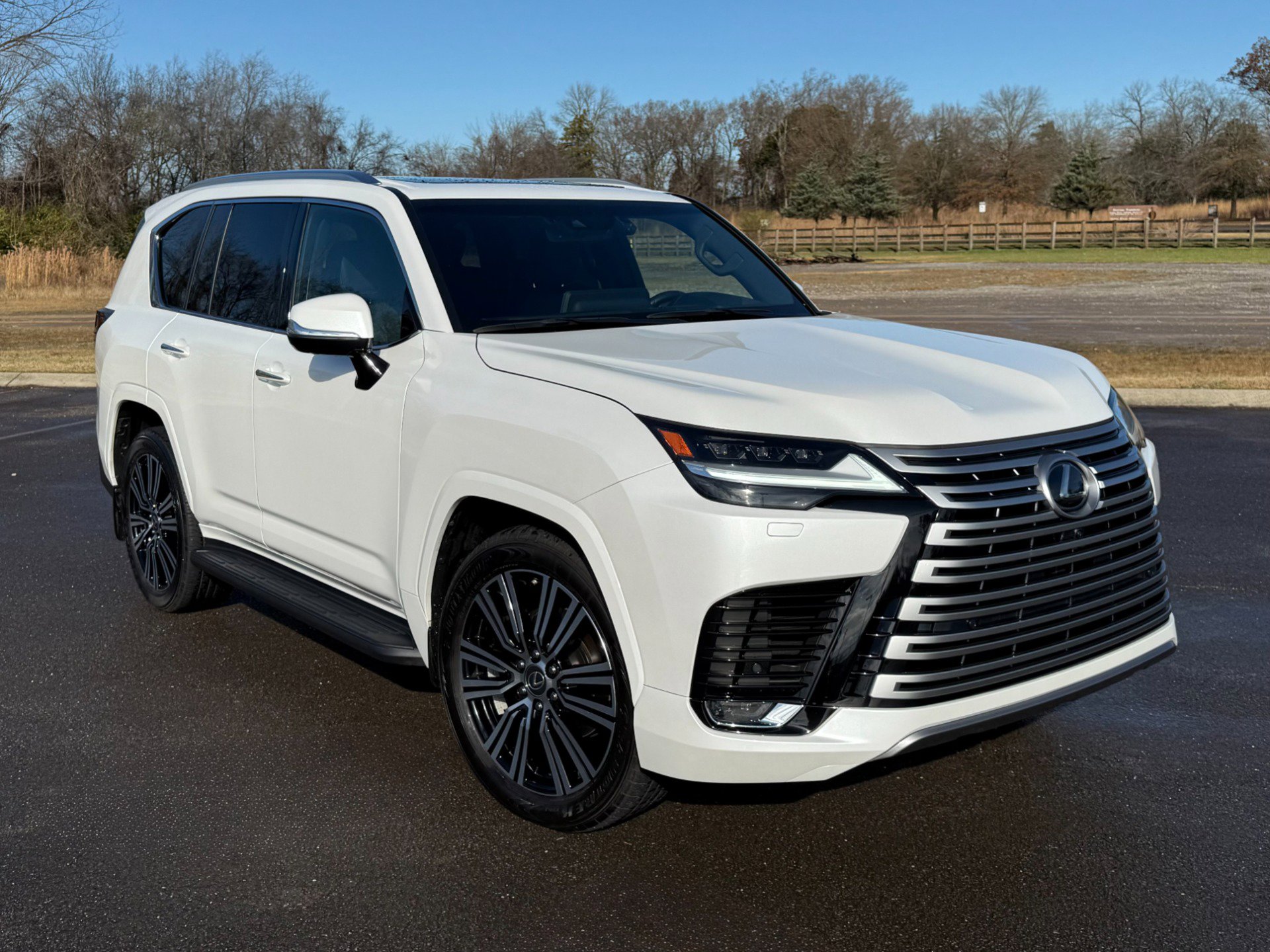Used 2023 Lexus LX 600 4WD w/ Luxury Package