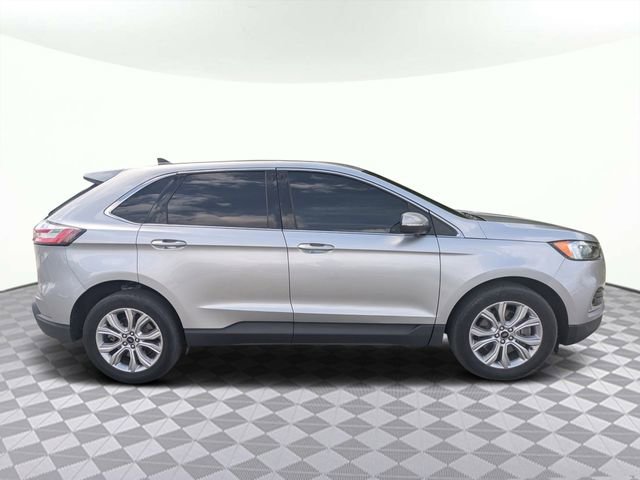 Used 2023 Ford Edge Titanium AWD/4WD image 3