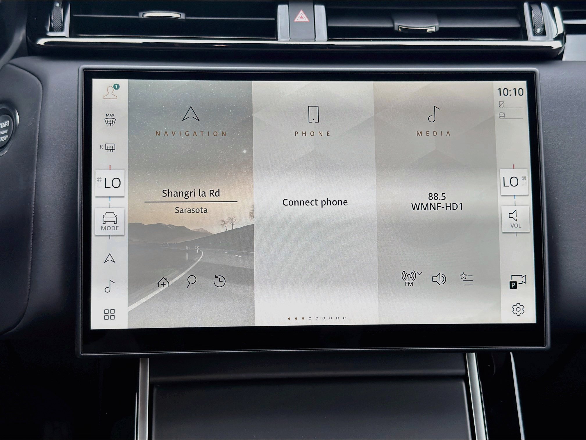 New 2026 Land Rover Range Rover Velar S AWD/4WD image 31