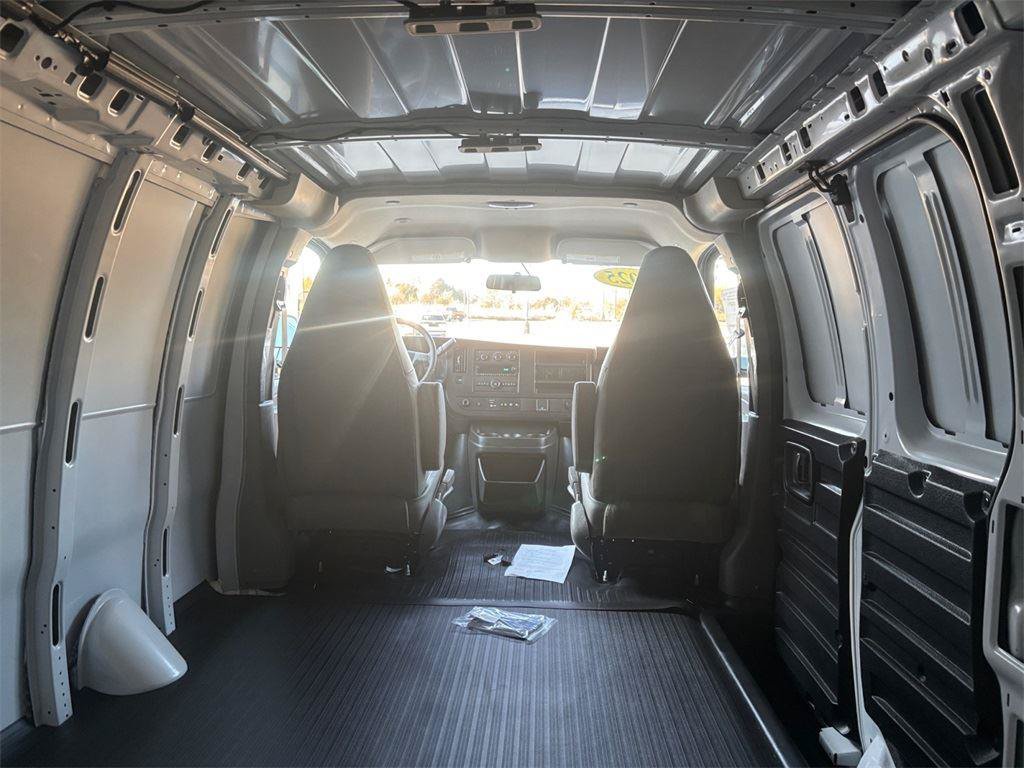 New 2025 Chevrolet Express 2500 w/ Driver Convenience Package RWD image 23
