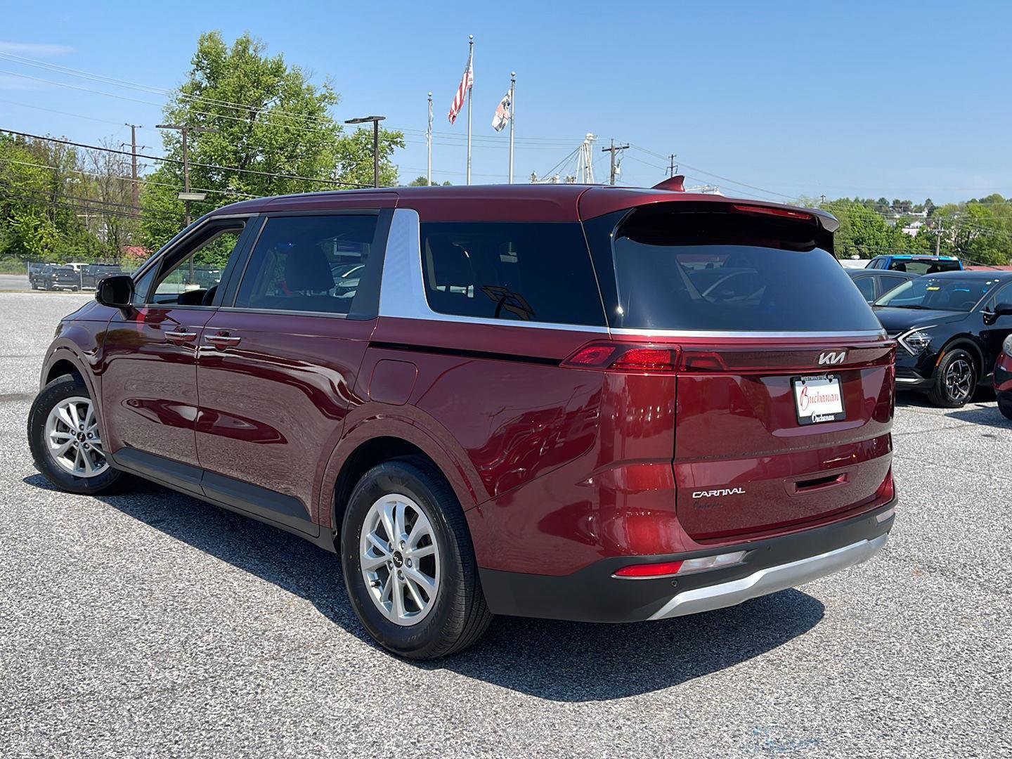 Used 2024 Kia Carnival LX FWD image 10