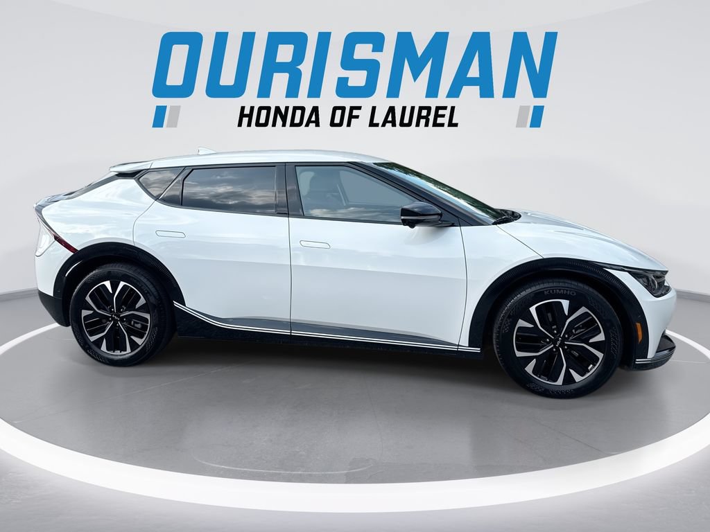 Used 2024 Kia EV6 Wind w/ Wind Technology Package AWD/4WD image 9