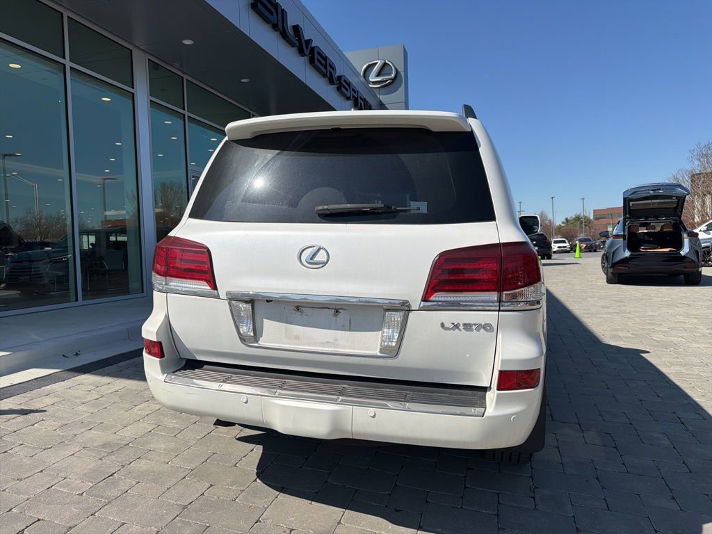 Used 2015 Lexus LX 570 4WD w/ Luxury Package image 10