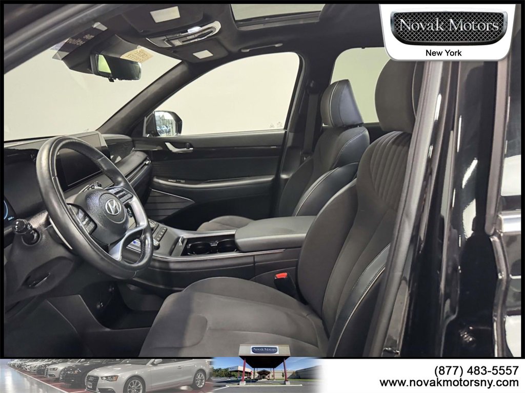 Used 2024 Hyundai Palisade Calligraphy image 12