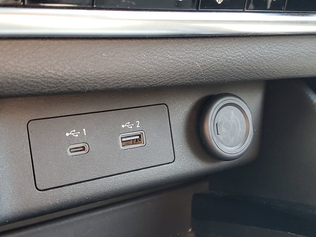 Used 2023 Nissan Rogue SV AWD/4WD image 31