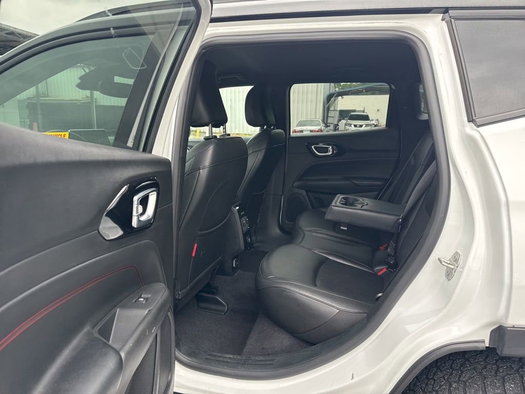 Used 2024 Jeep Compass Trailhawk AWD/4WD image 15