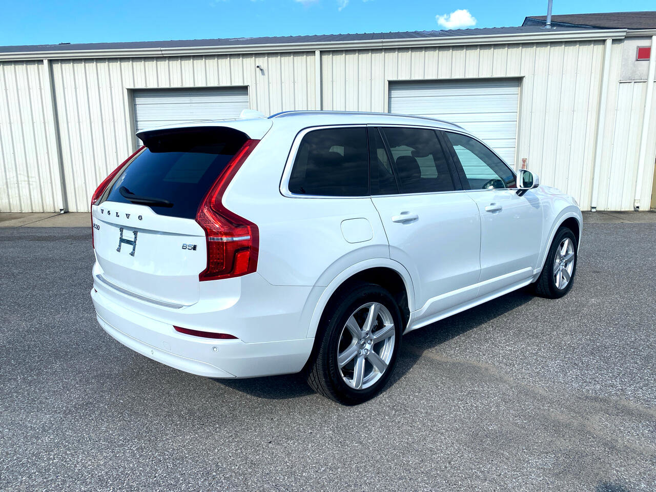 Used 2023 Volvo XC90 B5 Core w/ Protection Package Premier image 5